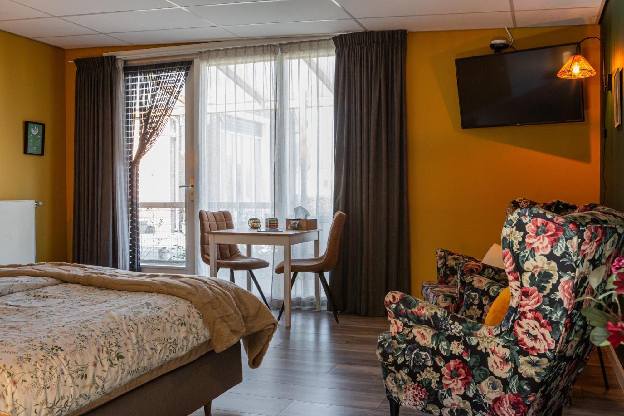 B&B Het Gelders Buitenleven Overasselt Exteriör bild